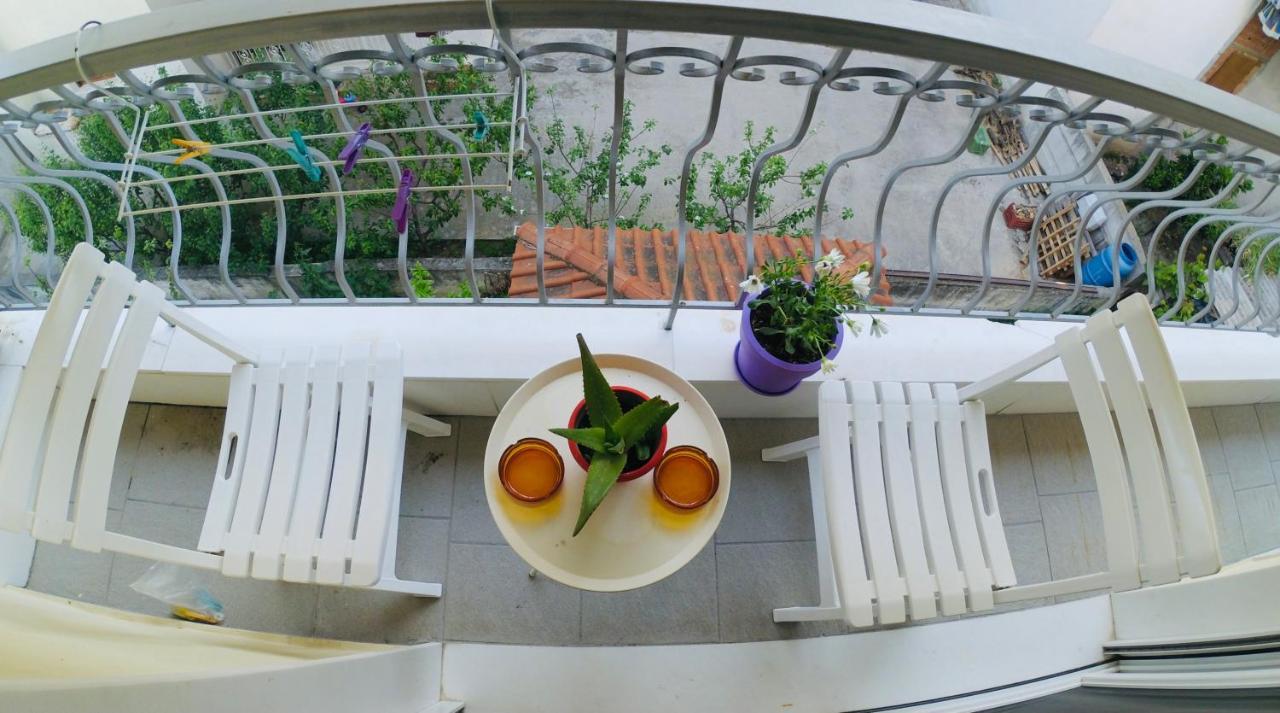 Mina Apartments Nea Kallikrateia Bagian luar foto
