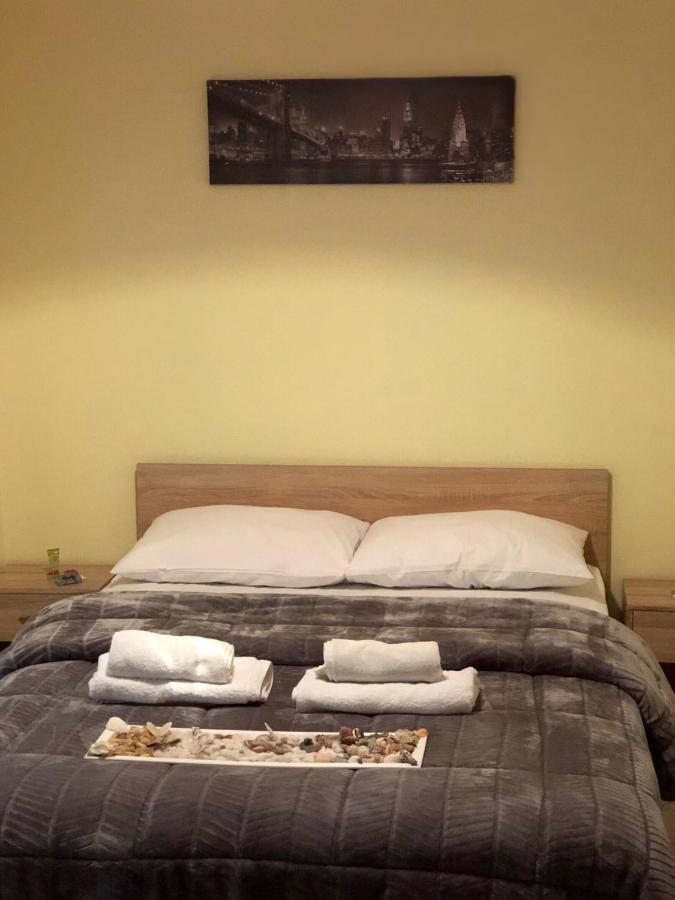 Mina Apartments Nea Kallikrateia Bagian luar foto
