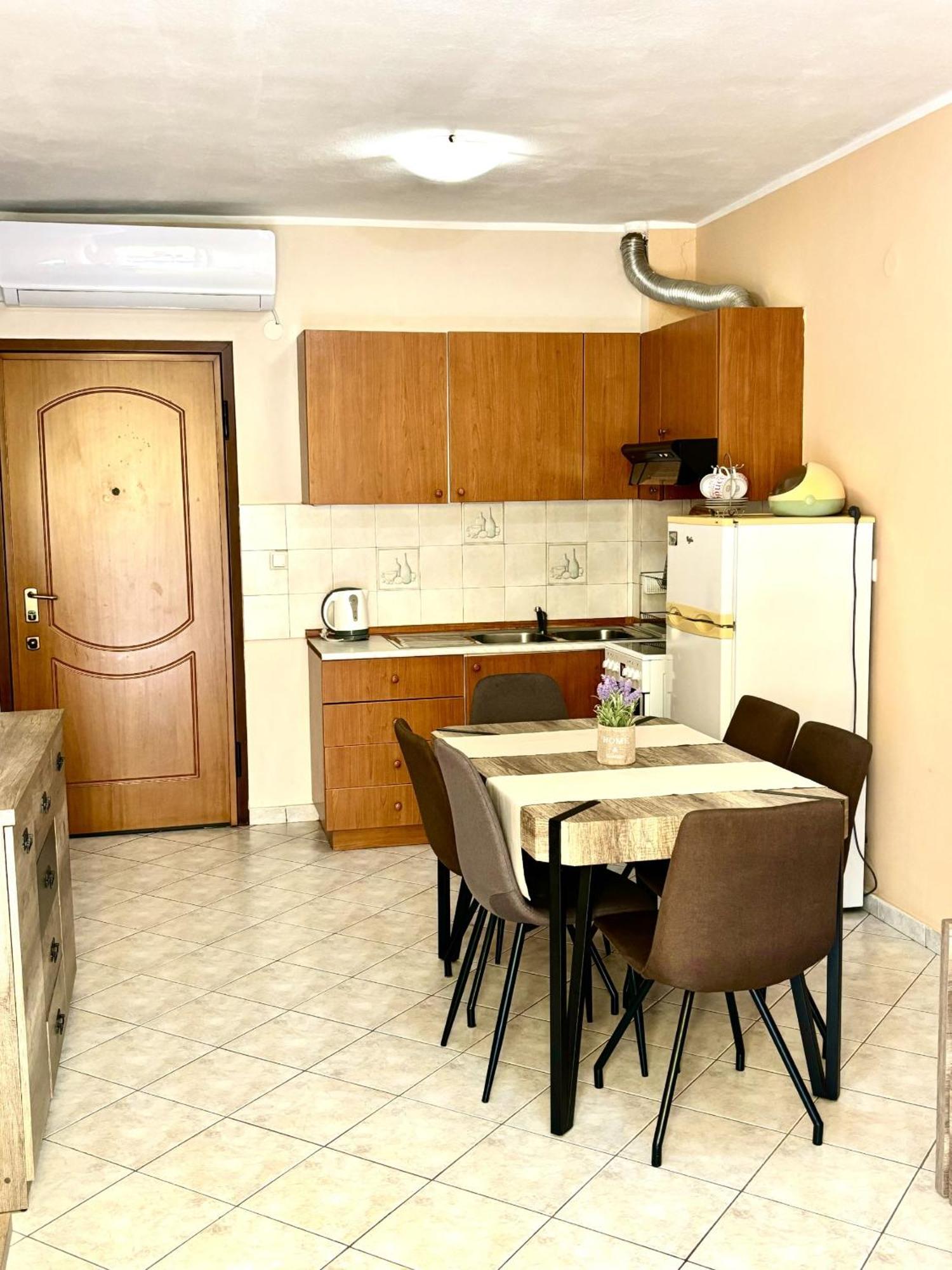 Mina Apartments Nea Kallikrateia Bagian luar foto